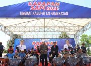 Bupati Pamekasan Buka Karapan Sapi Tingkat Kabupaten