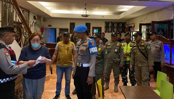 Polisi Razia Tempat Hiburan Malam di Pamekasan